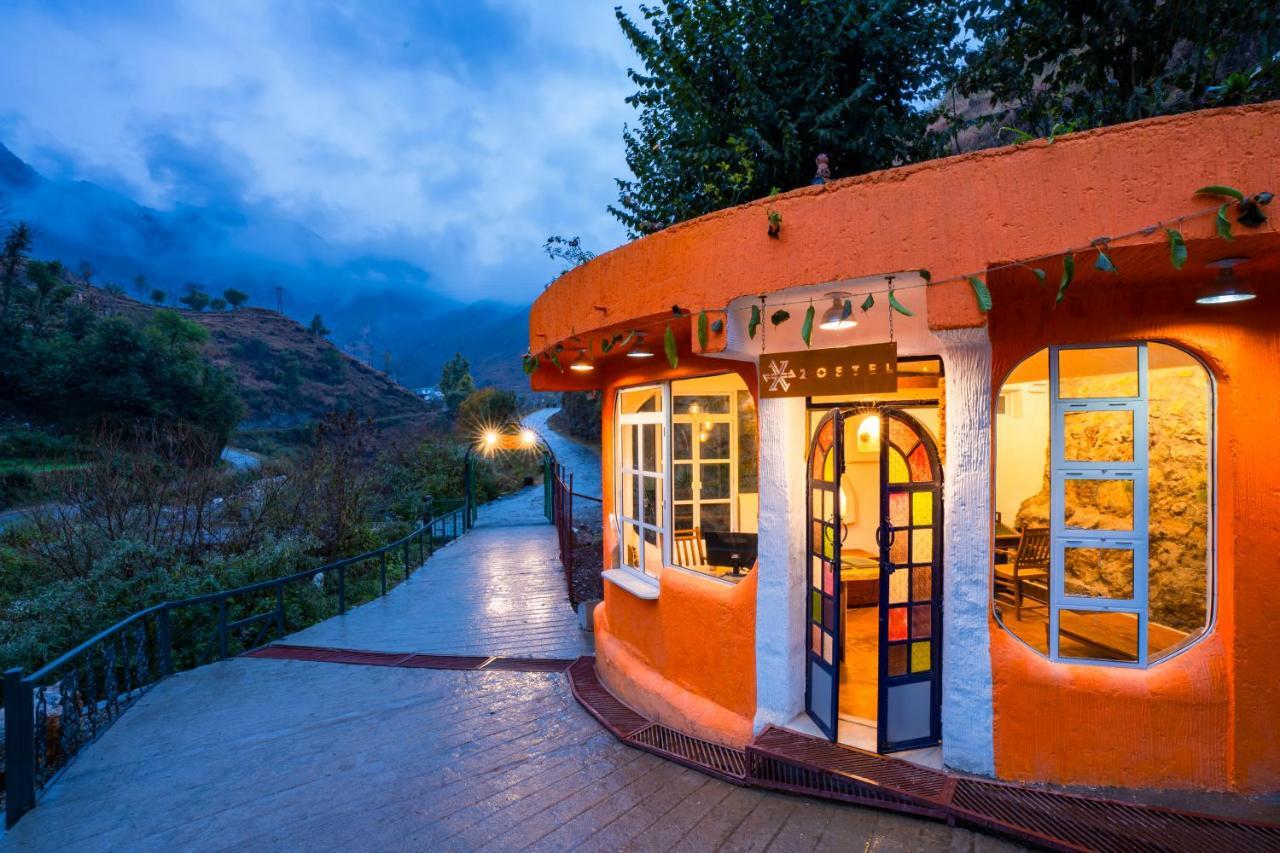 Zostel Plus Mussoorie- Kempty Hostel Buitenkant foto